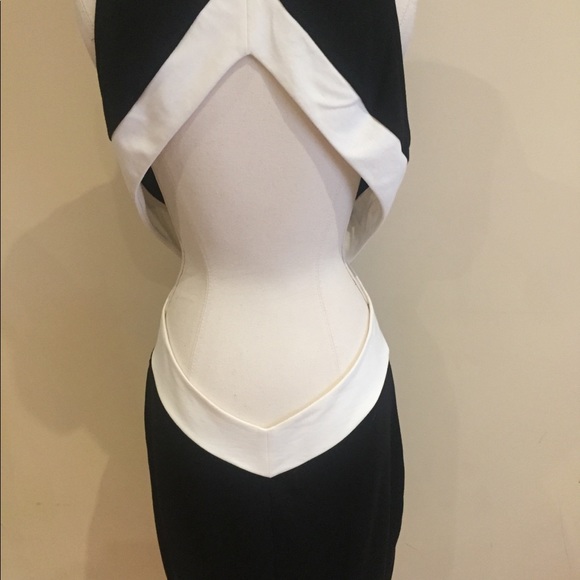 Dress - Picture 4 of 5